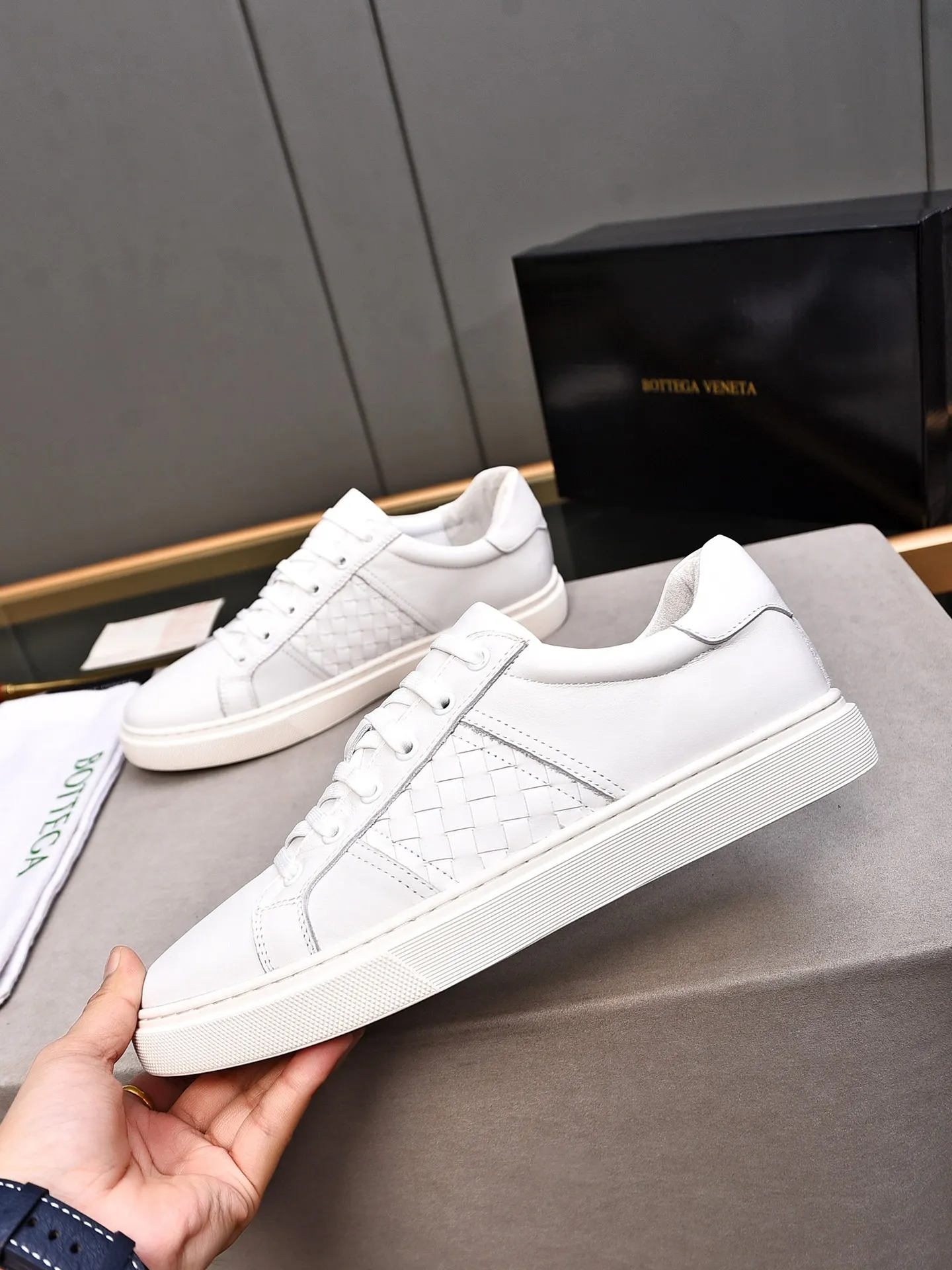 Men's shoes 💰480 [Lace-up series] BOTTEG* VENET* - high-end boutique Size: 38-44 (45 customized) BV new product, first-layer cowhide artificially woven classic style and contemporary fashion temperament harmoniously blend, rubber soles are light and flexible, water-dyed cowhide pads! [Taobao, Tmall, and live streaming are the first choices]